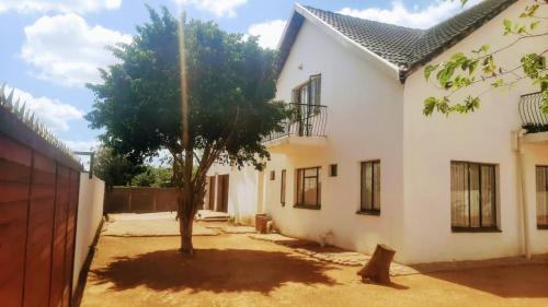 Majestic Haven Guesthouse in Mabopane