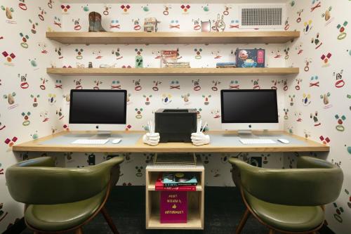 MOXY Memphis Downtown MOXY Memphis Downtown