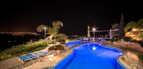 Oceania & Panorama Villas – khách sạn tại Peyia