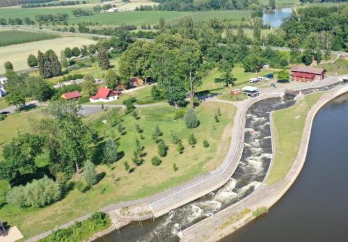 Centrální chata Kanoistika Roudnice (Centralni chata Kanoistika Roudnice) in Vědomice