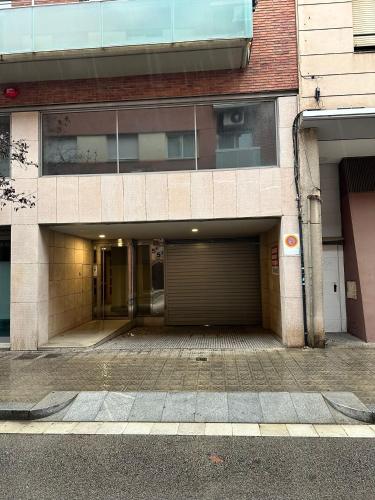 Two-Bedroom Apartment with Balcony and Terrace image 3