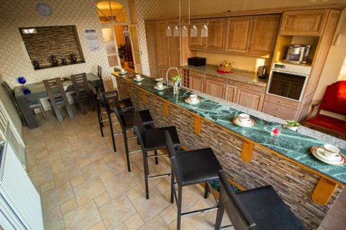 Les bons amis in La Calamine