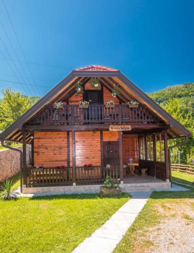 Brvnara Sofiana, Bajina Bašta
