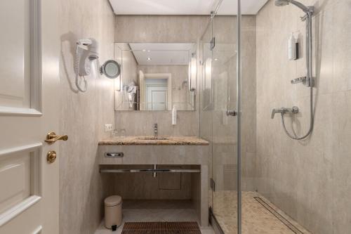 Rixwell Gertrude Hotel - image 5