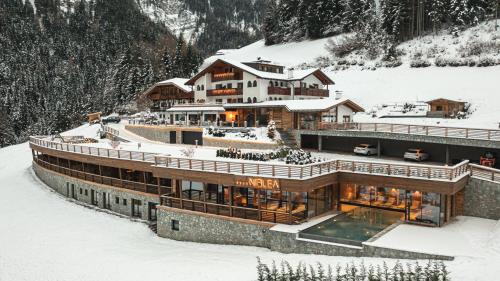 Hotel Niblea - image 3