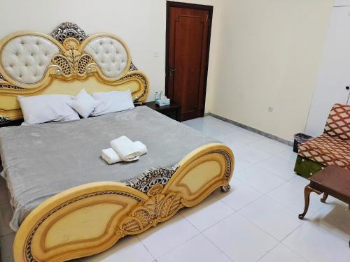 Facilities, Private Guest Room in Kuwaitat near Municipal Bus Station