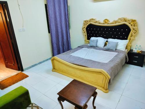 Private Guest Room in Kuwaitat near Municipal Bus Station