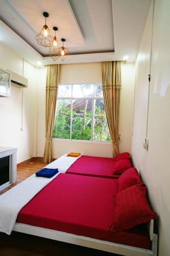 Yellow Star Kampot in กำปอต