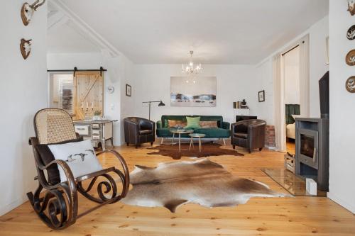 Superior One-Bedroom Apartment