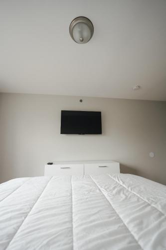 Newark Liberty Gem Brick House - Apt 3 in Newark, USA