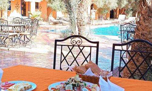 Piscină, Hotel le Touareg in Merzouga