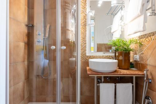 Superior Relais - image 10