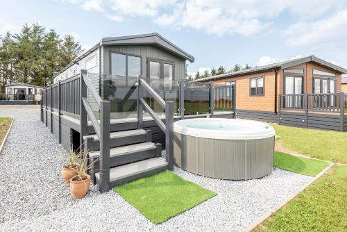 Lodge No 83 - Stewart's Resort Cameron