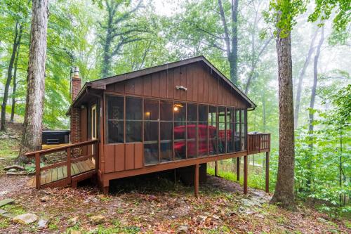 River Cabin w Great Views, Screened Porch & Fire Pit thumb 3