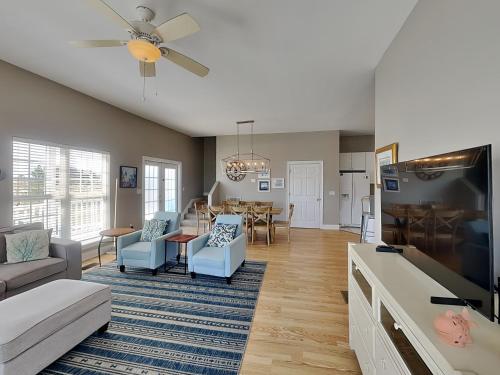 Exterior view, Seahawk South A in Fort Morgan