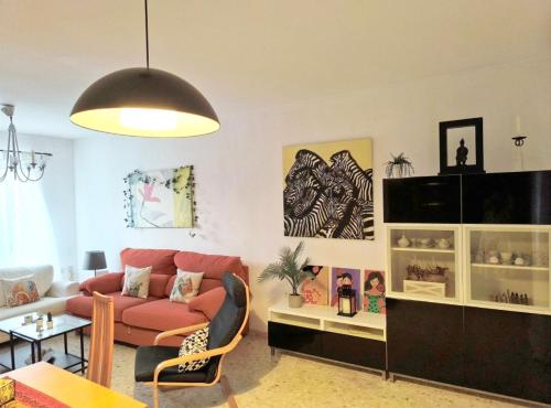 "Casa Colorá" en Sevilla ("Casa Colora" en Sevilla) in เบนาคาซอน