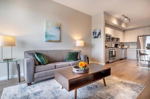 Luxury Apt On Harbor - ESC-1058 Luxury Apt On Harbor - ESC-1058