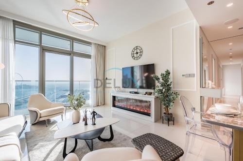 Classy 3BR with Assistant Room at Sunrise Bay Tower 1 Emaar Beachfront, Dubai Marina by Deluxe Holiday Homes, Dubai