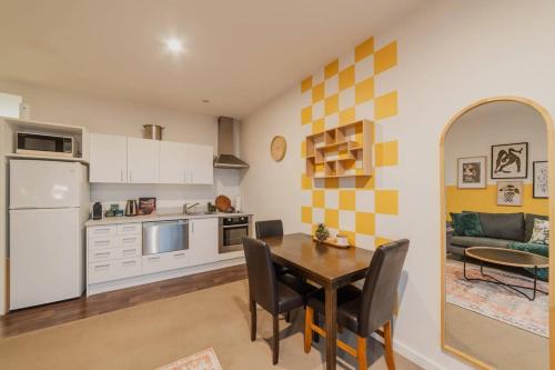 Linwood Luxe Your Elegant 1BR Oasis on Cashel in Phillpstown