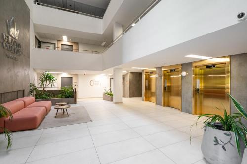 Heart of Budapest Luxury Apartment with huge terrace and free parking - image 4