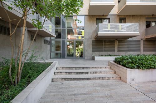 Corvin 5 Stars Luxury Apartment with Free Parking - image 7