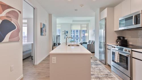 Luxury Apt Downtown Seaport