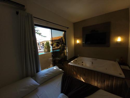 One-Bedroom Apartment image 3