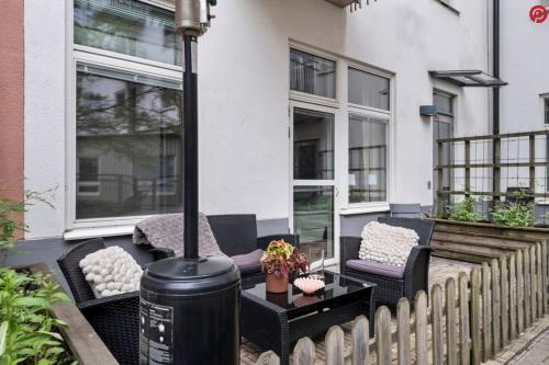 Central med enorm takhojd in Hägersten - Liljeholmen