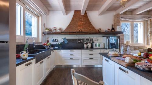  Casa di Palì 8, Emma Villas in Parrochia di Ripe