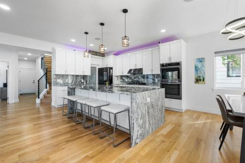 19th Hole Clubhouse in Regis