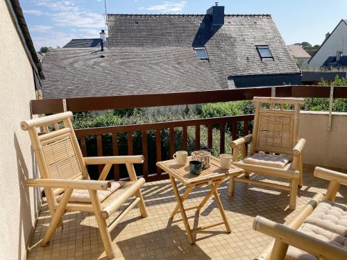 ระเบียง/ชานเรือน, Les SARDINES BLEUES pour 2 à 4 vacanciers (Les SARDINES BLEUES pour 2 a 4 vacanciers) in การ์ญัก