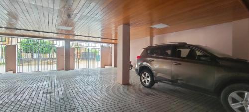 Chic and modern apart with parking and rooftop