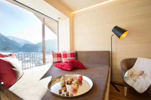 Deluxe Two-Bedroom Apartment