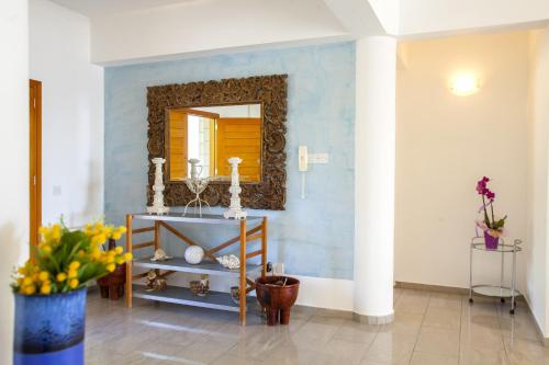 Meneou Beachfront Villa Sunset - image 11