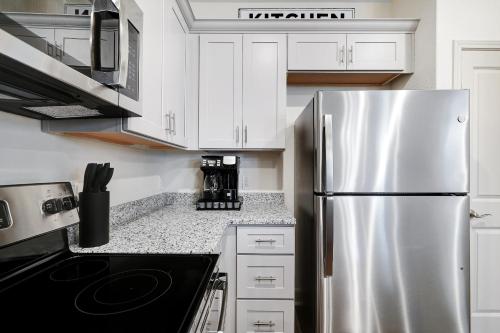 Retro - A Birdy Vacation Rental in Atascosa