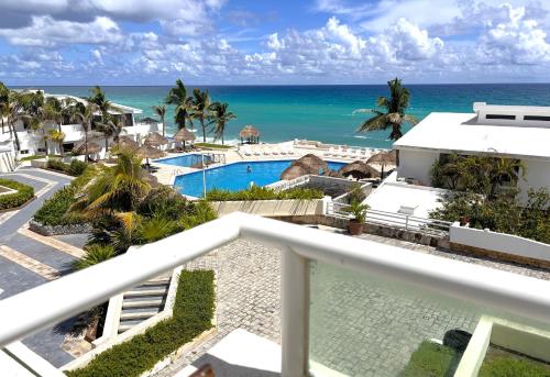 Brisas Shores Terrace, Beachfront Apartments 1 bedroom with pool, Cancun hotel zone, Канкун
