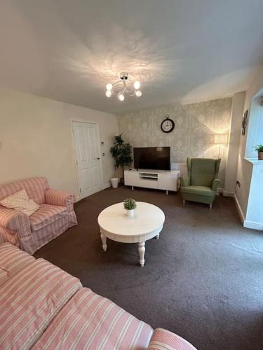Nice house close to the city centre and stadium, Manchester (photo 2)