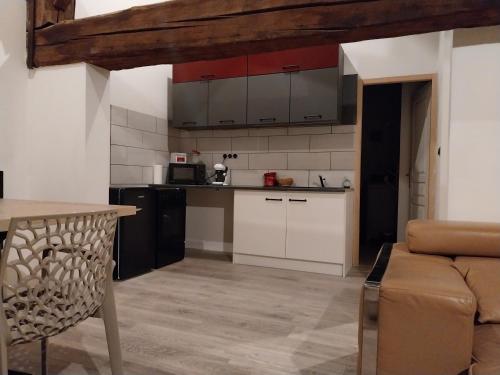 virtuve, LA GRANGE DES FRANGINES in Saint-Amour