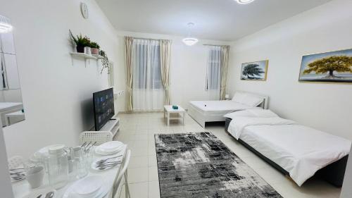 France cluster International city - Spacious Bright Furnished Studio apartment, Dubai