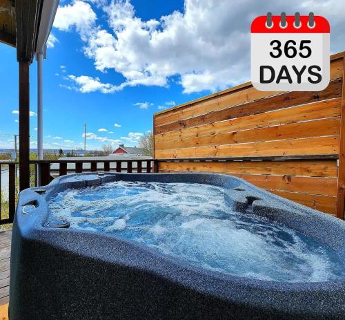 Lovely Boho Spa Sauna AC and Free Parking, Québec