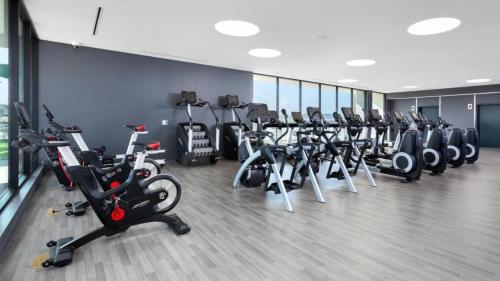 Hollywood Luxury Apartment, Pool Views I Fitness Center I Free Parking!, Los Angeles (foto 11)