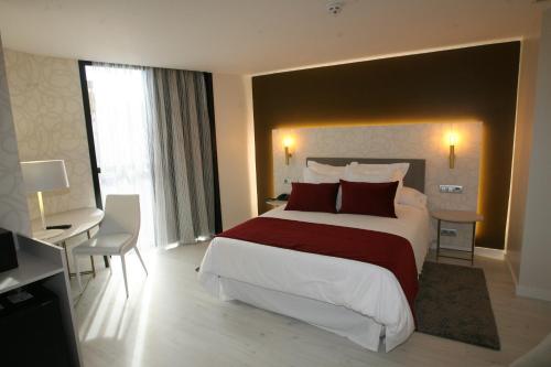 Double or twin room, deluxe