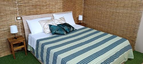 Cerami Jungle Suite, Katánie