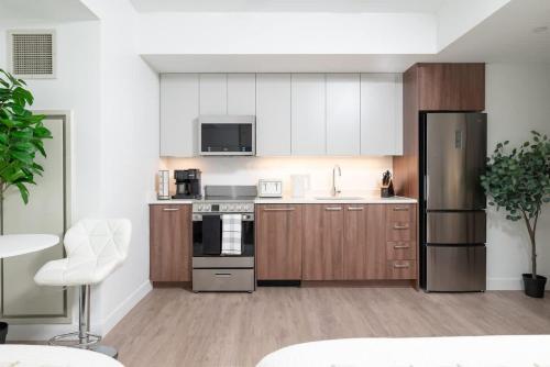 Luxury Studio King bed Gym near MIT Harvard in Area Iv