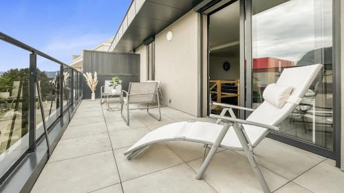 Four-Bedroom Apartment with Balcony