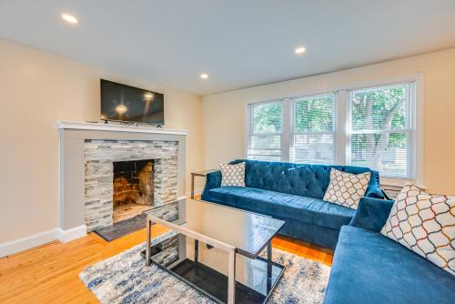 7 Mi to Forest Park Springfield Home with Yard in Springfield, USA