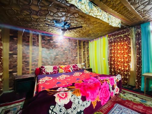 Island hotel and homestay photo 5