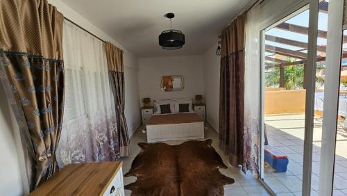 Coastal Dream Villa - Tap to explore photos