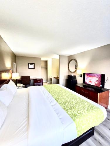 Rodeway Inn Jackson - image 11