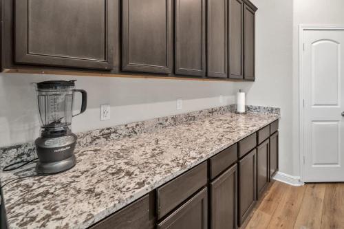 Thorpe Hollow BRAND NEW 4 BR Home in Converse in San Antonio, USA